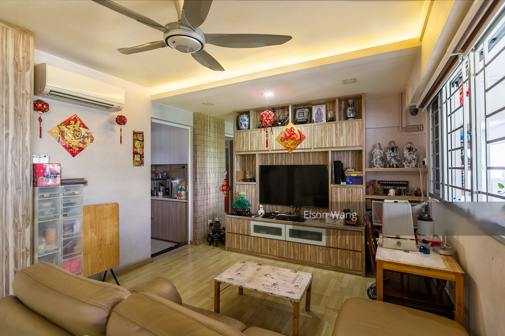 Woodlands Street 41 thumbnail photo